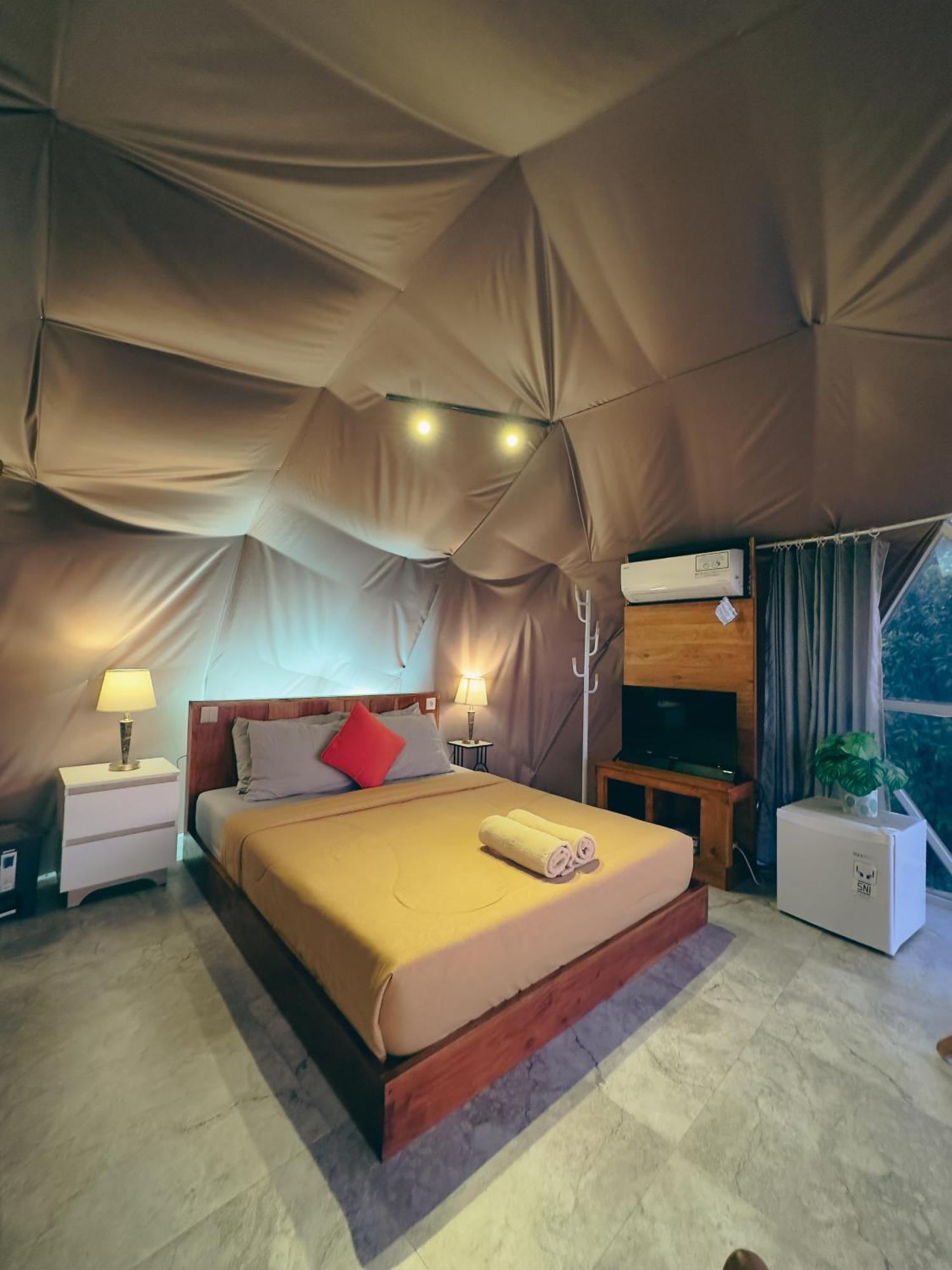 Moondock Luxury Camp Hotel Munduk  Exterior photo