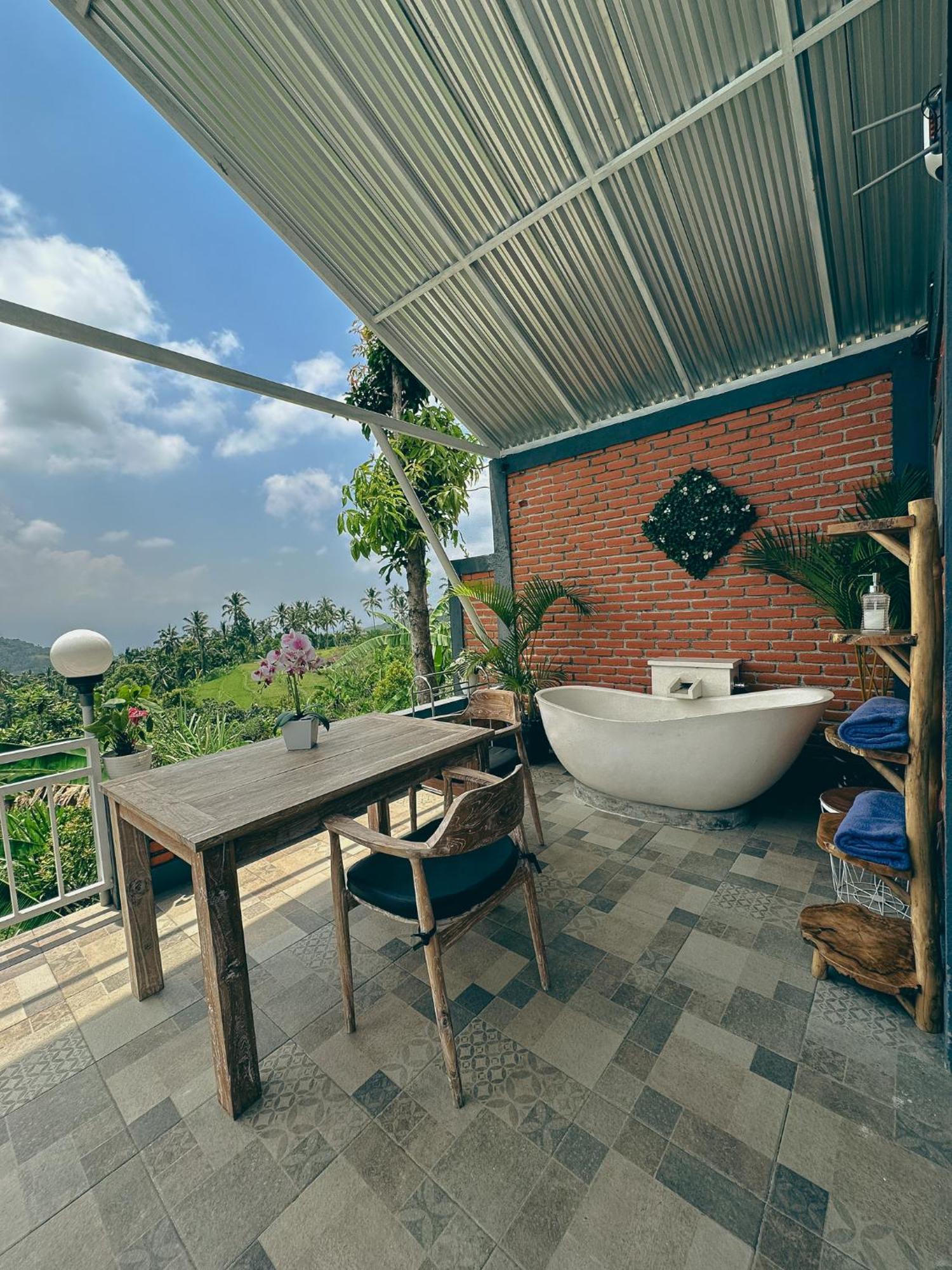 Moondock Luxury Camp Hotel Munduk  Exterior photo