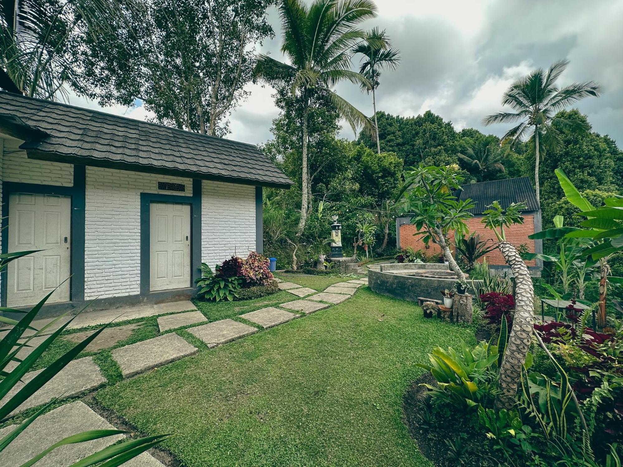 Moondock Luxury Camp Hotel Munduk  Exterior photo